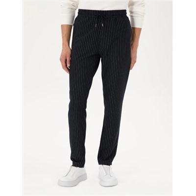 Navy Blue Slim Fit Trade Close Six