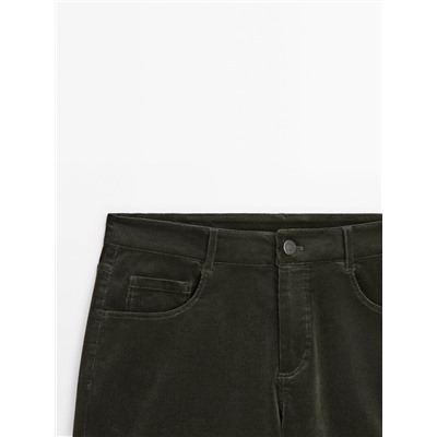 Pantalón micropana slim fit detalle costura