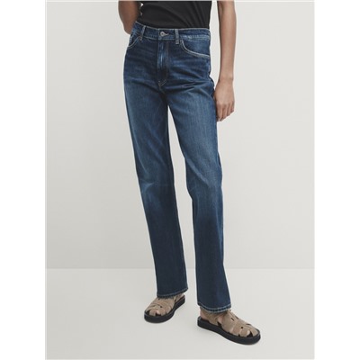 Jeans tiro alto bootcut