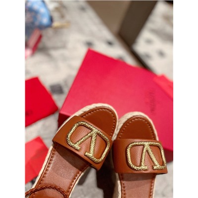 Босоножки Valentino
