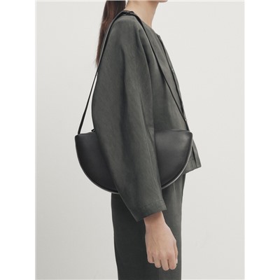 Bolso media luna piel napa