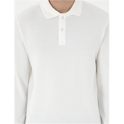 Ecru Slim Fit Fit with Whotshirt