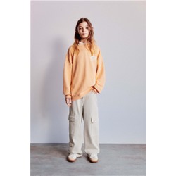 SUDADERA TEXTO RELIEVE