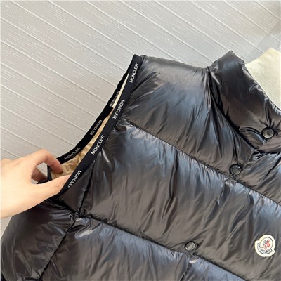 Жилет Moncler