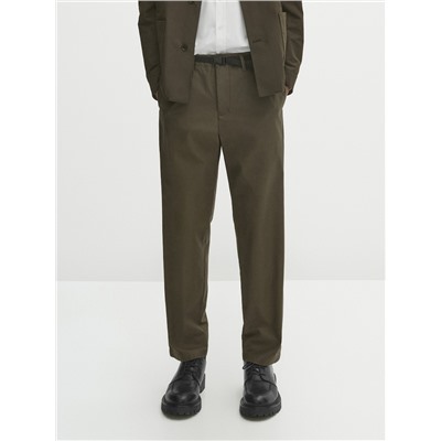 Pantalón chino cinturón relaxed fit
