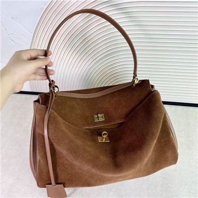 Замшевая сумка в стиле Balenciag*a