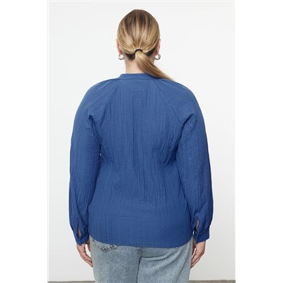 Indigo V -neck с длинным рукавом тканой блузки большого размера TBBAW25AF00023