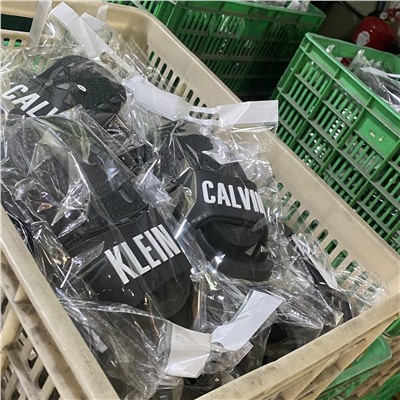 Слайдеры Calvi*n Klei*n