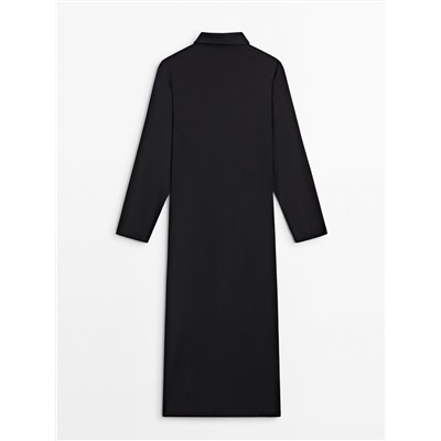 Vestido midi abertura cuello polo