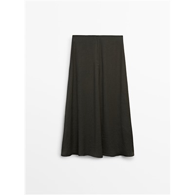 Falda midi satinada volumen