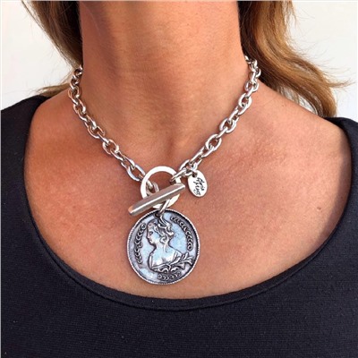 Collar cadena plata charm Gran moneda Gloria Mago plata chapado 42cm