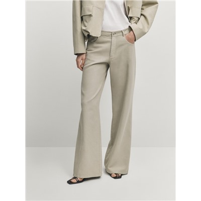 Pantalón fluído corte recto
