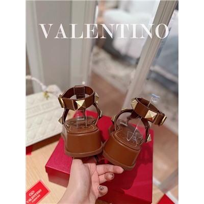 Босоножки Valentino