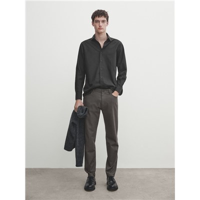 Pantalón tejanero slim fit