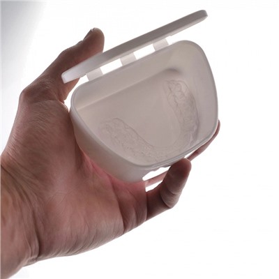 Контейнер Denture Box 08 для хранения протезов
