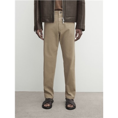 Pantalón tejanero relaxed fit