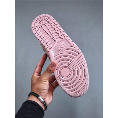 Кроссовки A*ir Jordan 1 Retro Low