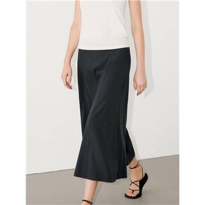Long flared skirt with topstitching detail