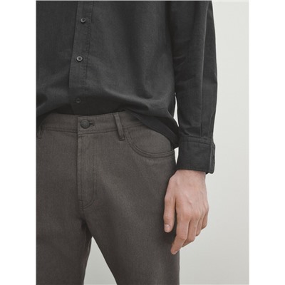 Pantalón tejanero slim fit