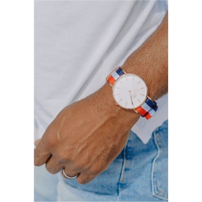 Reloj de cuarzo de poliéster Classic Cambridge - Rojo y plateado