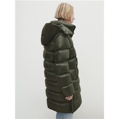 Chaqueta larga relleno plumón y plumas capucha contraste
