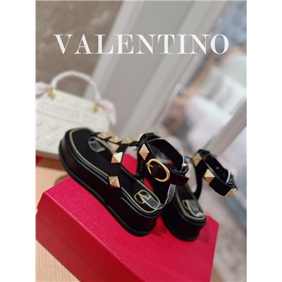 Босоножки Valentino