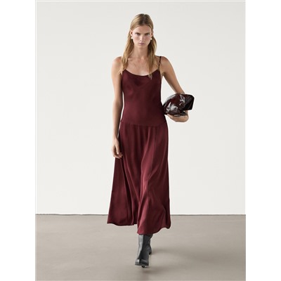 Vestido midi tirantes lencero