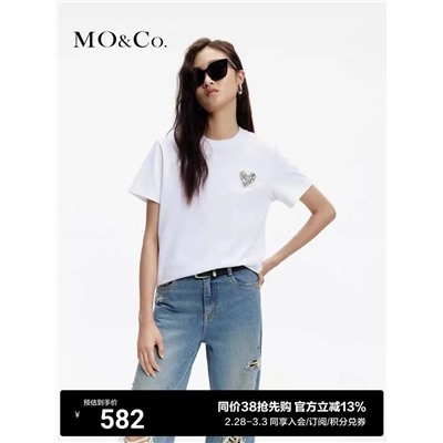 Футболка MO&C*O с гламурным сердечком из страз 🥰   Материал: 100% хлопок