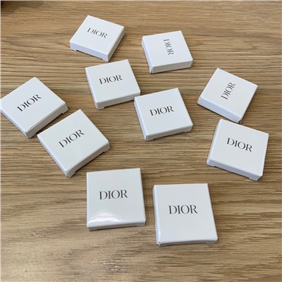 для телефона кольцо Dior