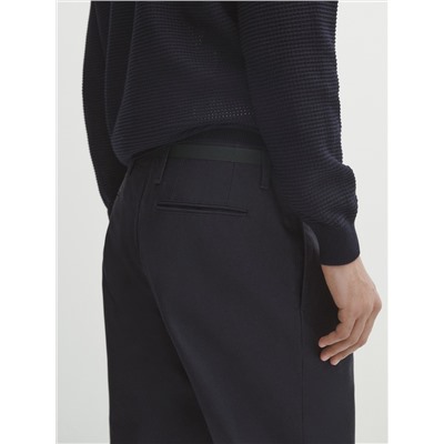 Pantalón chino cinturón relaxed fit