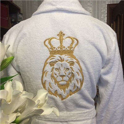 Халат с индивидуальной вышивкой