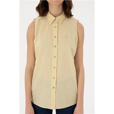 Женщина Open Khaki с коротки