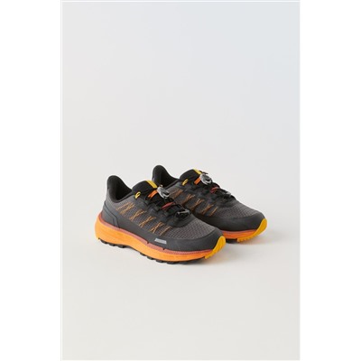 ZAPATILLA DEPORTIVA  VIBRAM®