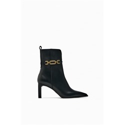 HIGH-HEEL LEATHER ANKLE BOOTS WITH METAL DETAIL