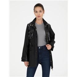 Сезонное пальто черного Slim Fit