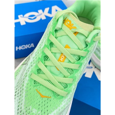 Кроссовки Hoka