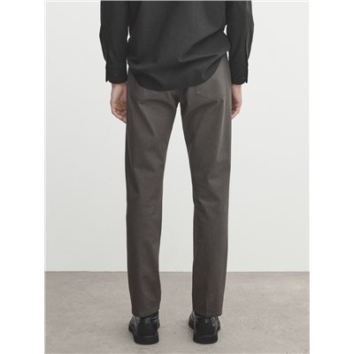 Pantalón tejanero slim fit