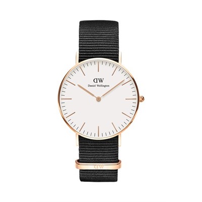 Reloj de cuarzo de acero inoxidable chapado en oro rosa Classic Cornwall