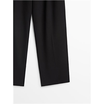 Pantalón negro full length pinzas