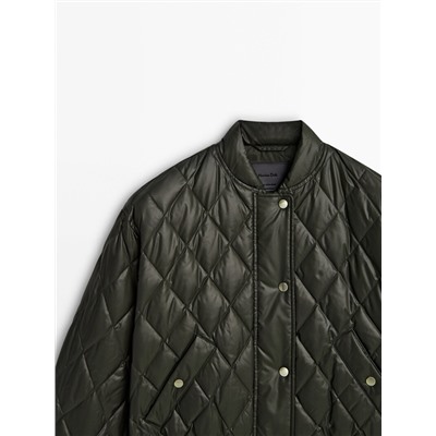 Chaqueta bomber rellena plumón y plumas rombos
