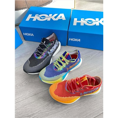 Кроссовки Hoka