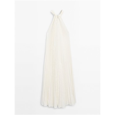 Vestido largo plisado cuello halter