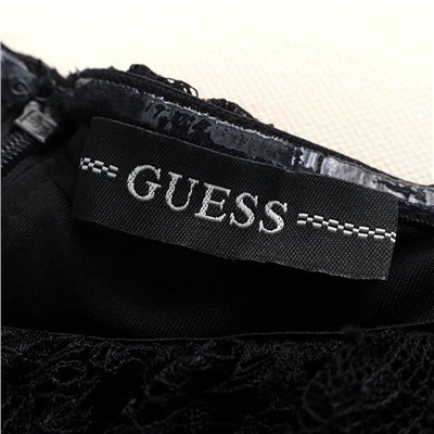 Gues*s 👕 оригинал✔️ Коллекция 2024✔️ цена на бирке 119  трендовое платье из кружевной ткани, морщинистый и эластичный крой, вырез имеет силиконовые полоски, можно носить на одно плечо.  ( старт продаж  15.04 в 5:00