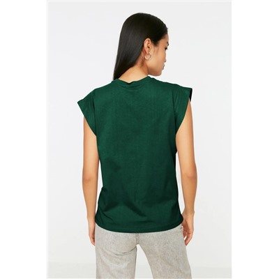Emerald Green Detred 100 %хлопковая родинка, выглядящая базовым велосипедным воротником.