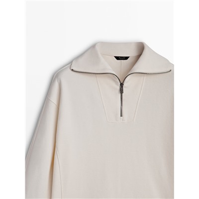 Sudadera cuello mock cremallera