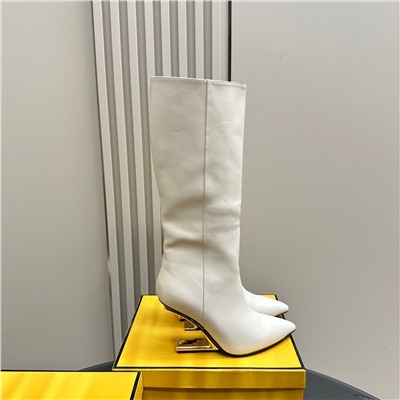 Сапоги fendi