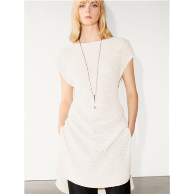 Knit vest with vent details