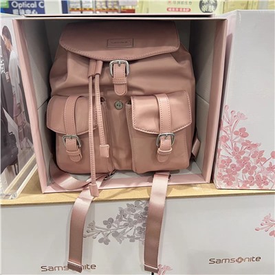 Рюкзак Samsonite   Цена на Озон по распродаже 14900₽ 👀  Размер 23,5*28*13,5см  Материал влагонепроницаемая ткань и синтети
