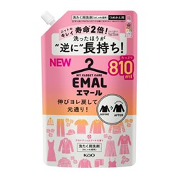 KAO Жидкое средство "Emal" для стирки деликатных тканей (цветочный аромат) 810 мл, сменная упаковка с крышкой / 15