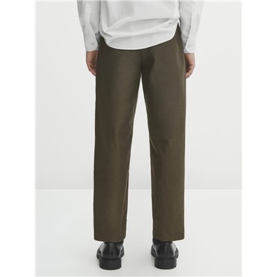 Pantalón chino cinturón relaxed fit